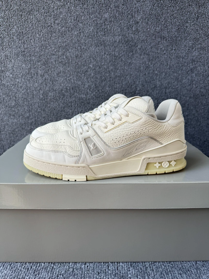 6.5码 / 40.5码 LV trainer 白水泥 板鞋 配盒 成色很好