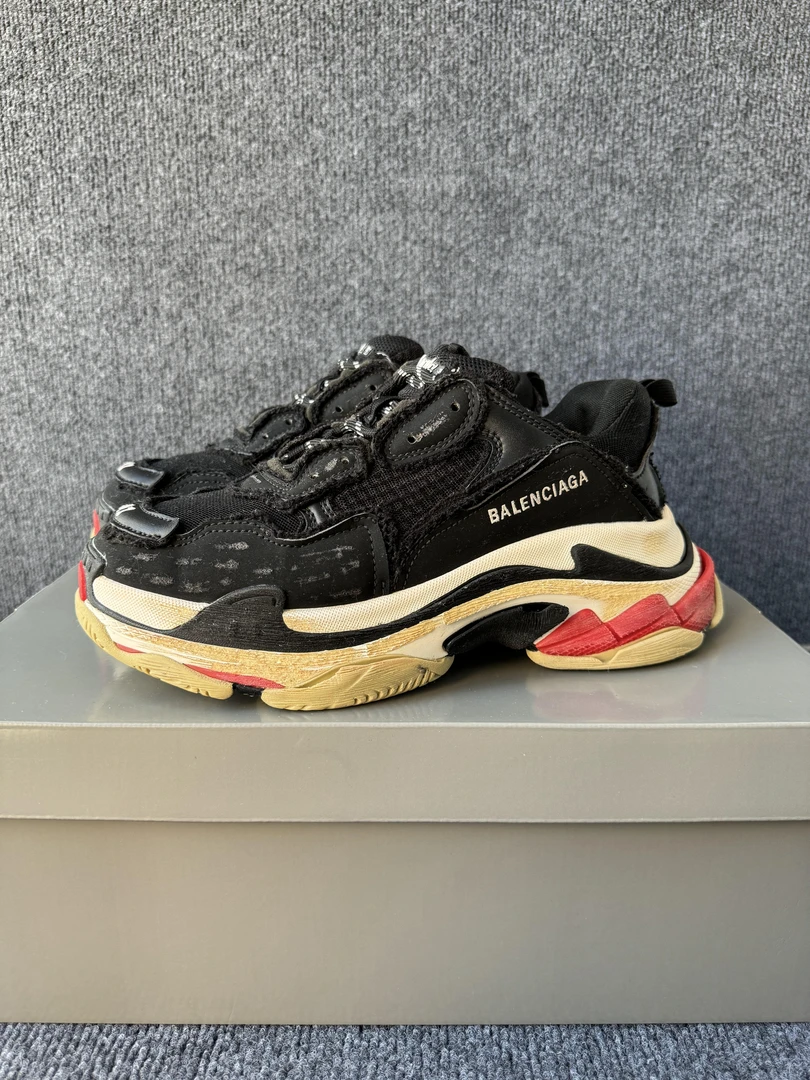 Balenciaga 巴黎世家 triples 黑红 做旧款 老爹鞋 41码原盒 95新
