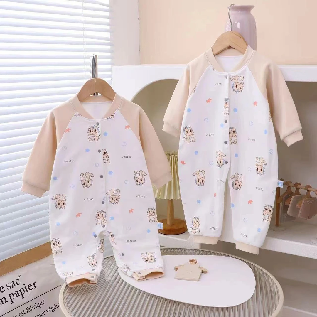 婴儿闭裆双层连体衣春秋新款男宝纯棉长袖哈衣女宝爬服龙宝宝闭裆