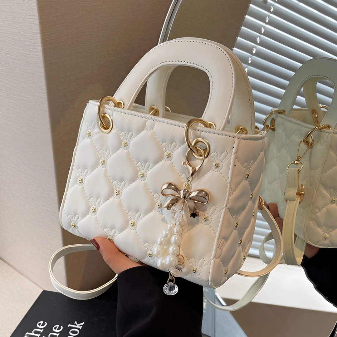 今年流行超火小众设计包包2025新款女包洋气百搭斜挎包手提戴妃包