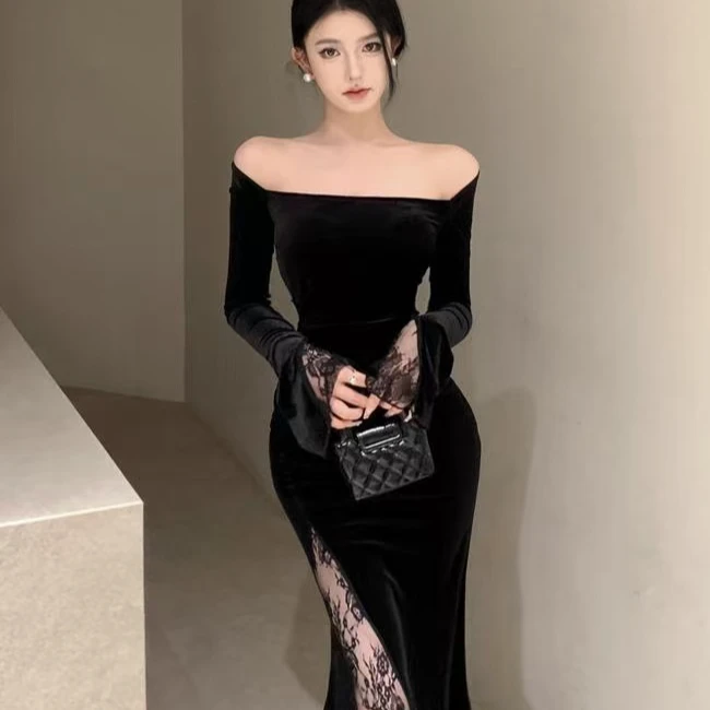 辣妹黑色高级感丝绒连衣裙女秋季新款蕾丝开叉裙子