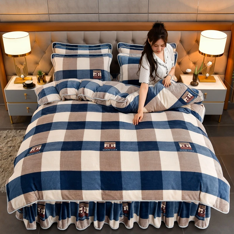 新款新款加厚牛奶绒床上用品四件套床裙高克重8~9斤可机洗双面绒。