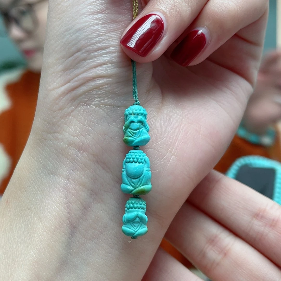 绿松石颈饰未镶嵌