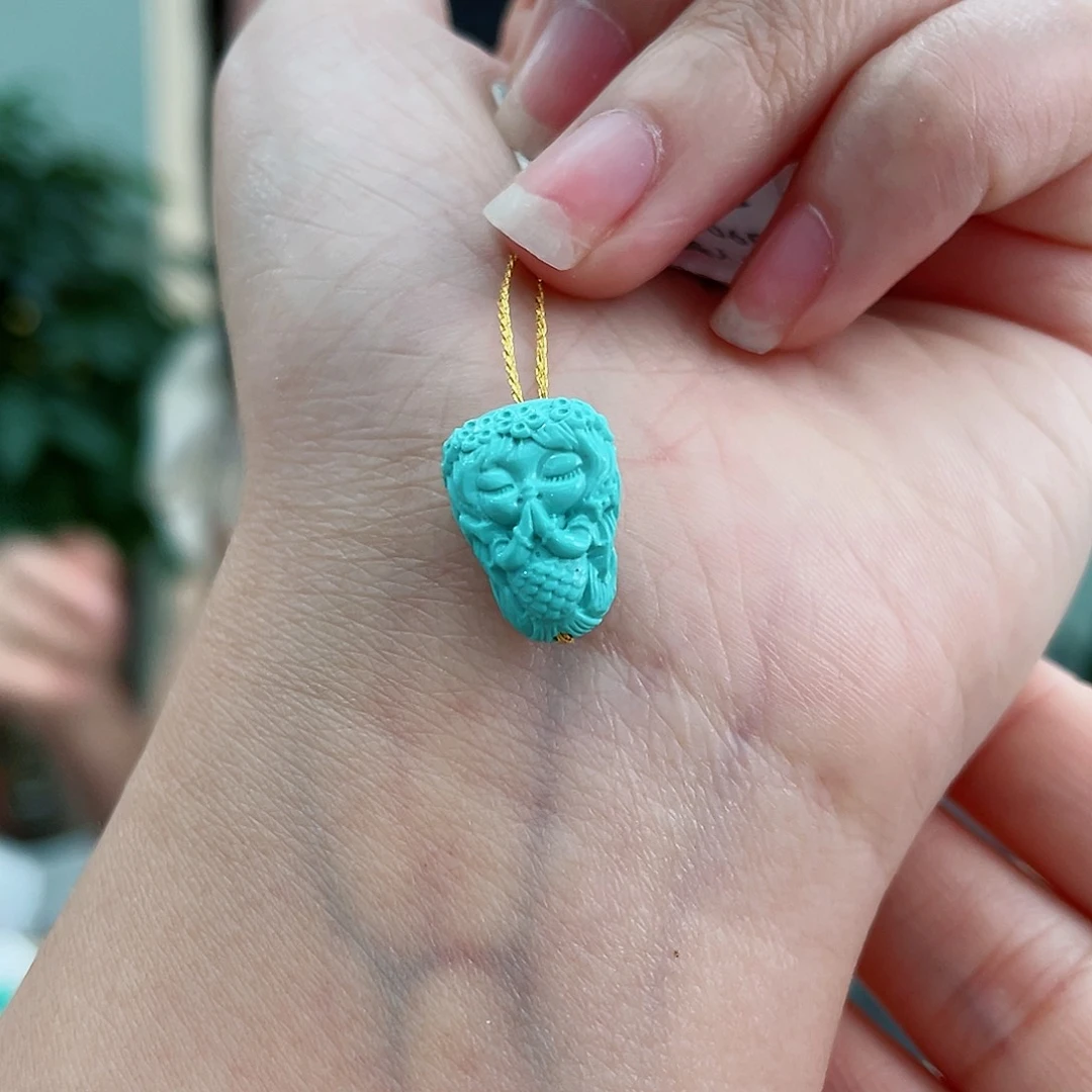 绿松石颈饰未镶嵌