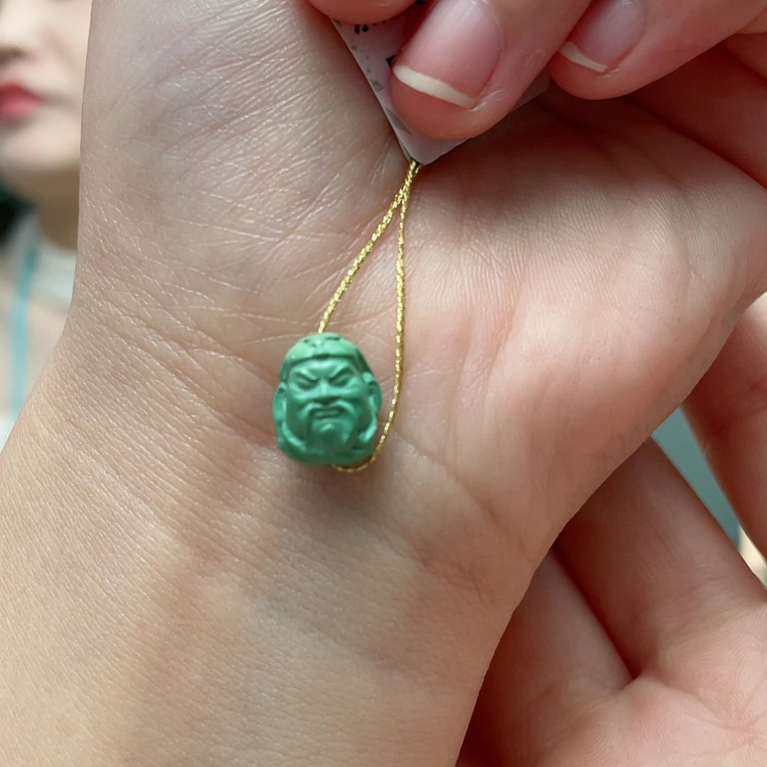 绿松石颈饰未镶嵌