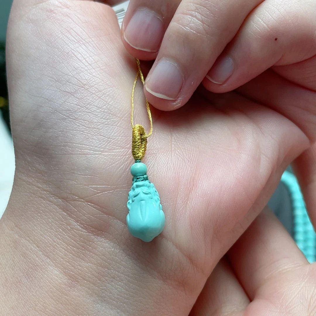 绿松石颈饰未镶嵌