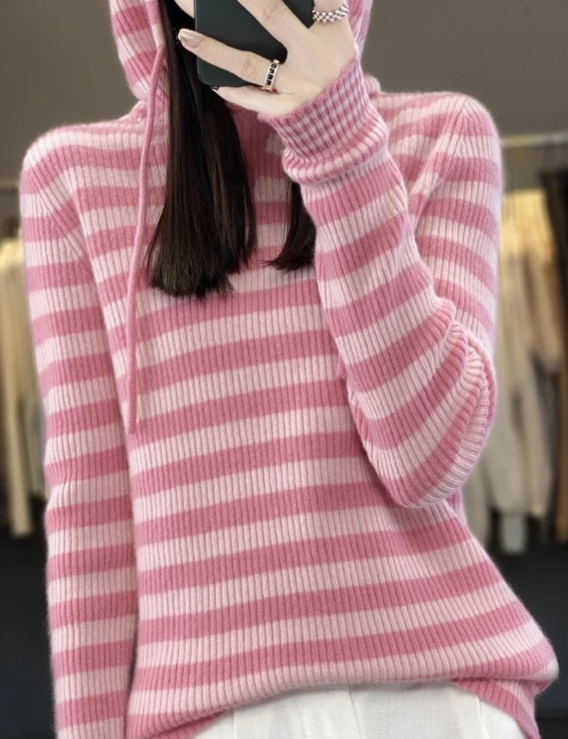 秋冬新款羊毛衫女彩条帽衫套头连帽毛衣宽松时尚针织打底针织衫