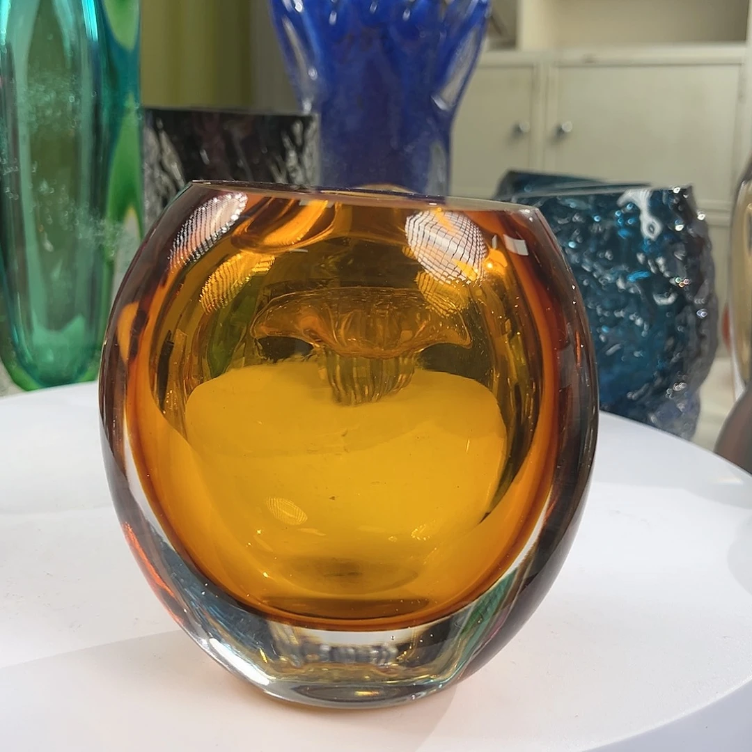 高13琥珀色琉璃花瓶