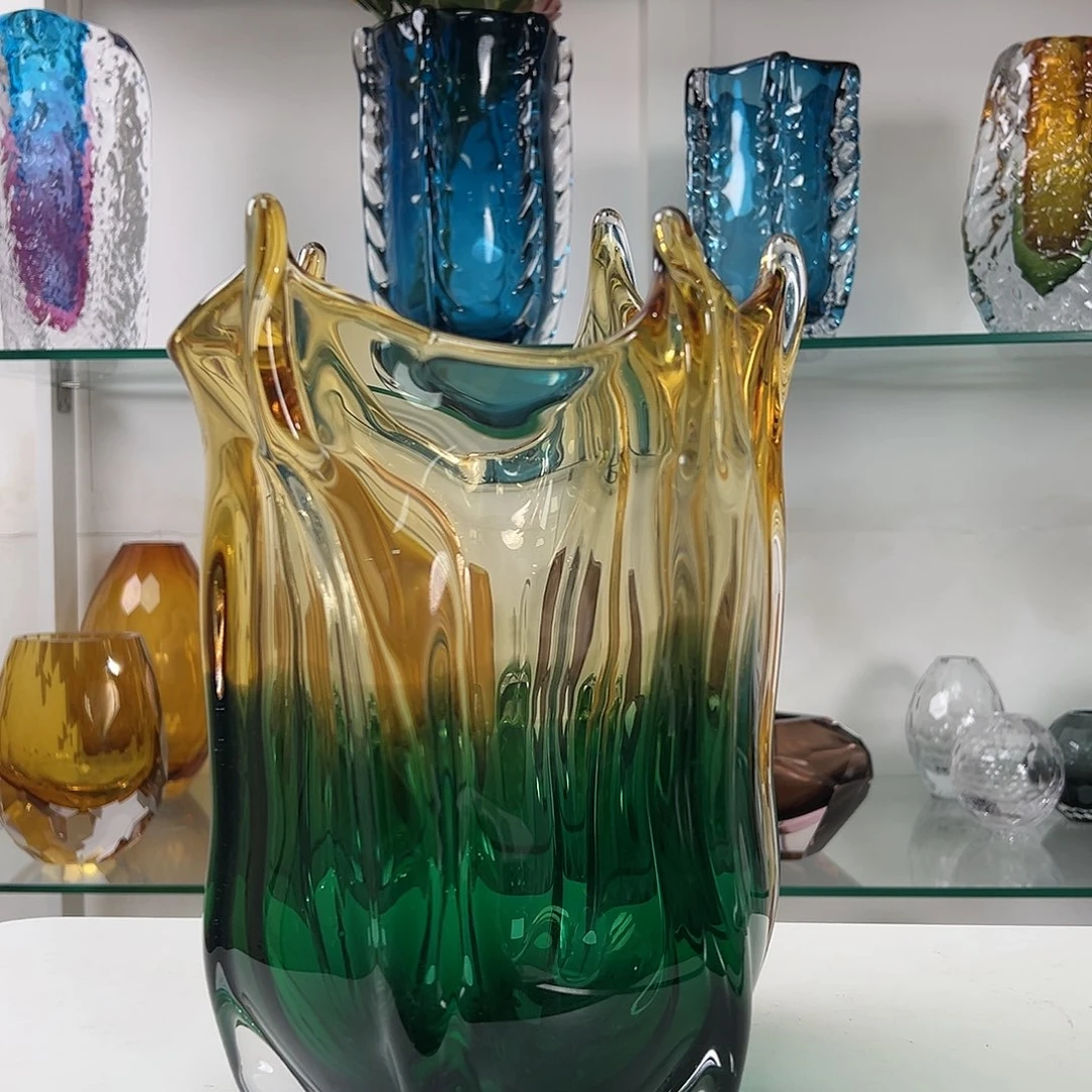 高30绿色琥珀色琉璃花瓶