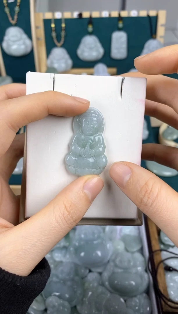 【闪购商品】翡翠颈饰未镶嵌观音（多样性发货发其一）