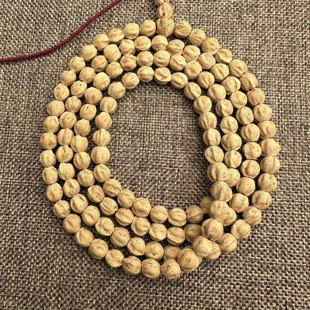 【粉丝福利】粉皮原桩微切西藏热振柏香籽高油高密精工脖挂