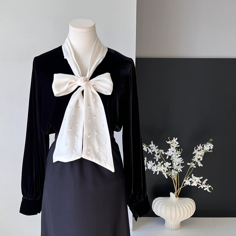 江左2024法式气质高级感丝绒衬衫女冬显瘦钉珠蝴蝶结内搭打底衫