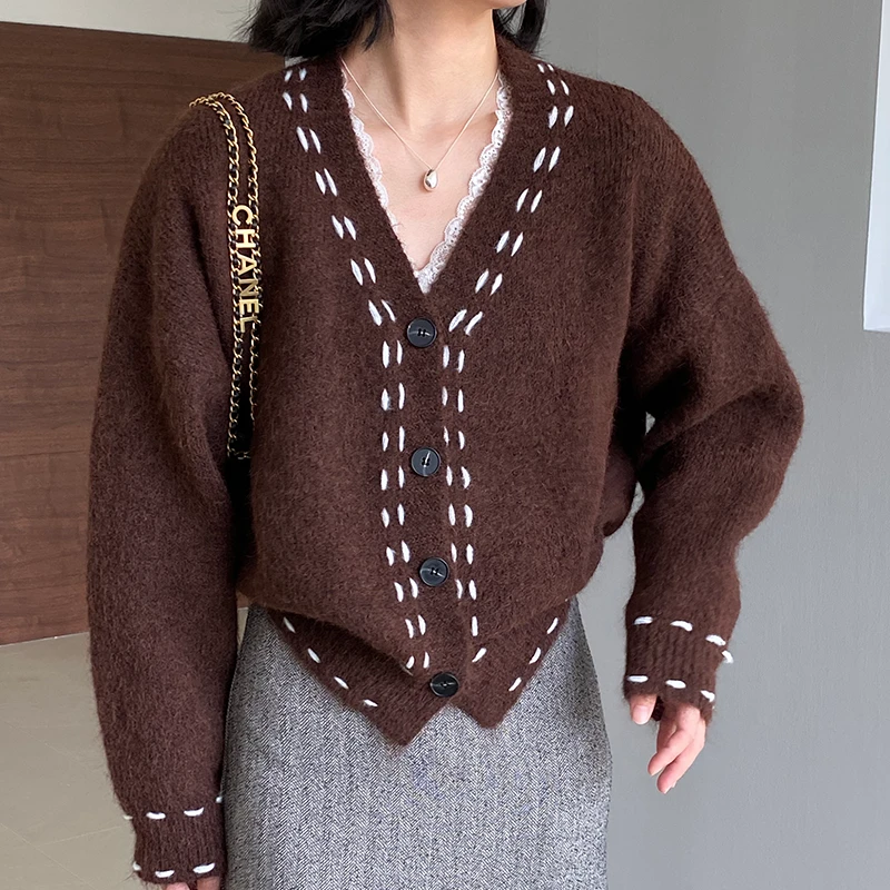 江左2024小香风毛衣秋冬新款女拼色宽松短款针织长袖开衫V领上衣