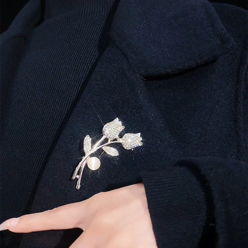 铜合金镶嵌合成锆石玫瑰胸针秋冬配饰网红饰品