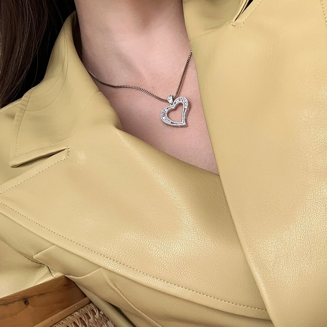 boonee alus 铜合金项链  高级感精致桃心吊坠项链锁骨链