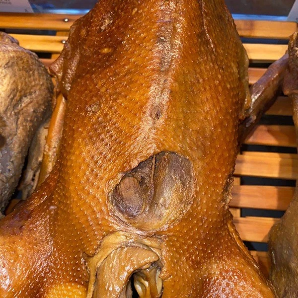 哈尔滨对青大鹅一个散装1850克