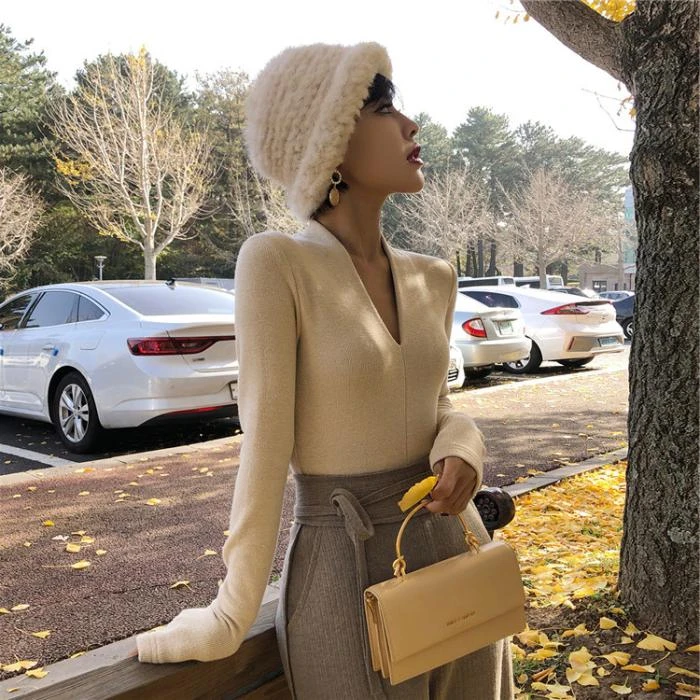 秋季复古法式气质毛衣女修身显瘦深V领百搭打底长袖针织衫上衣女