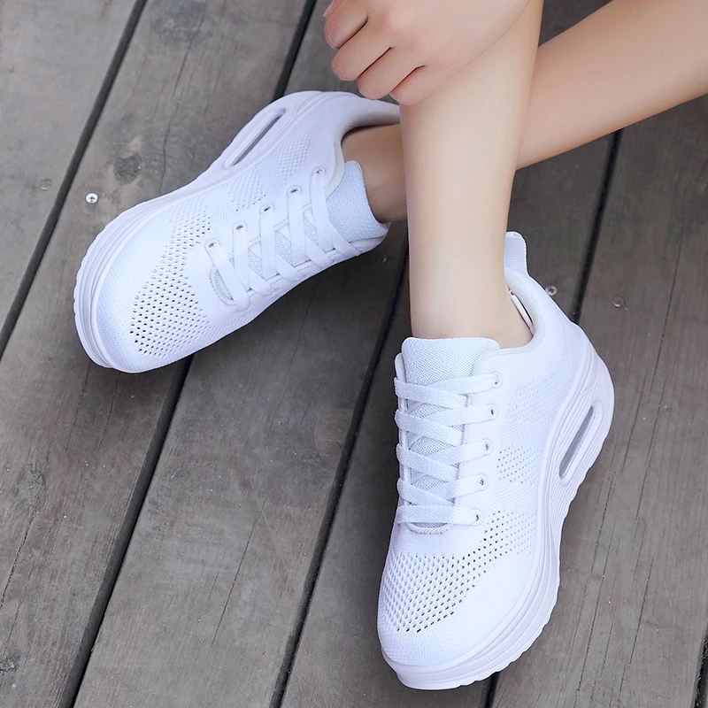 睿登女鞋妈妈鞋子低帮透气鞋休闲运动松糕摇摇鞋2025秋季-7711