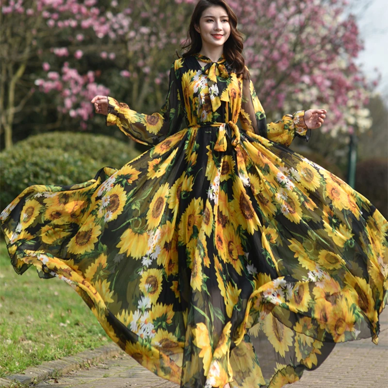 青海湖旅拍及踝连衣裙子印花雪纺裙大码长袖大摆海边度假沙滩长裙