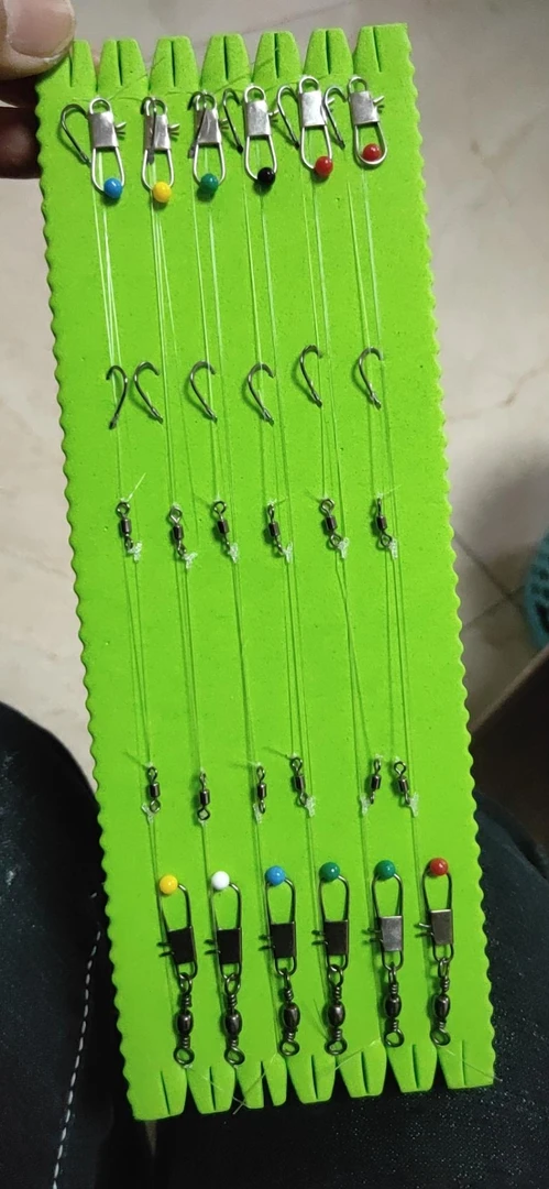 金龙兄手工精绑串钩，质量好，不易切线，主线6.0，子线4.0，一板6副