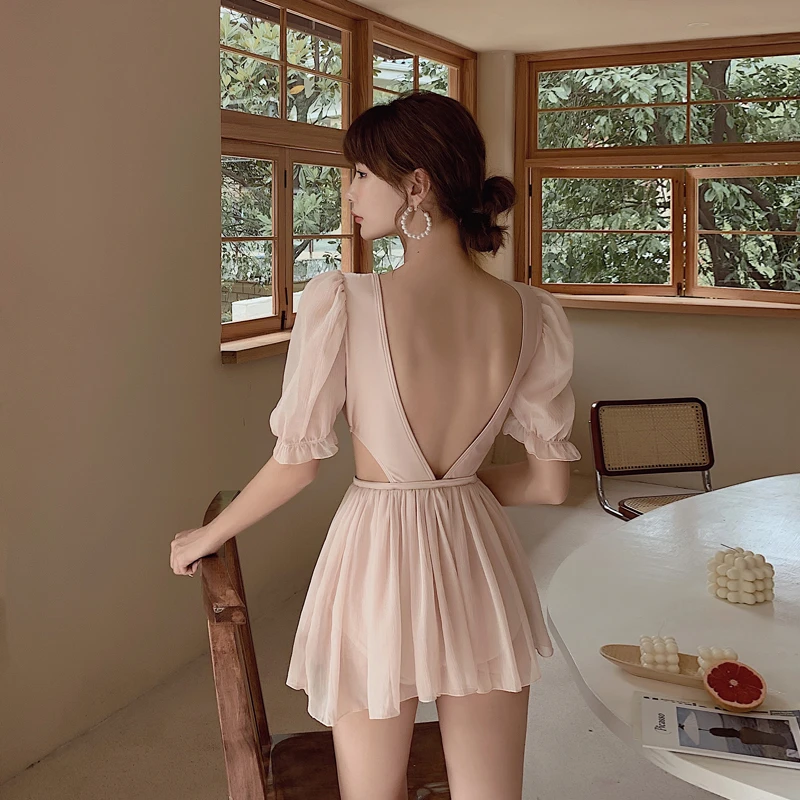 【摩登米兰】萱调泳衣女夏季高级感连体法式收腰显瘦保守小胸游泳衣