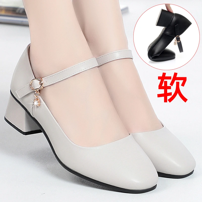 软底方头白色一字扣工作鞋黑色女鞋配旗袍妈妈单鞋皮鞋大码41—42