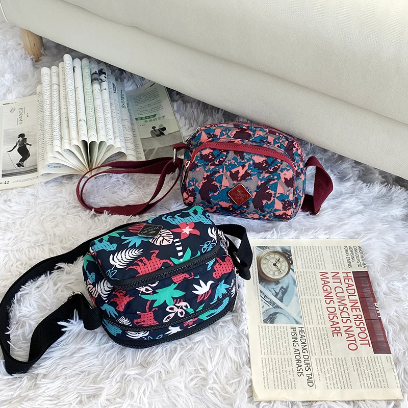 （5621）多层包包中年妈妈包帆布女士手机包斜挎小包牛津布单肩包