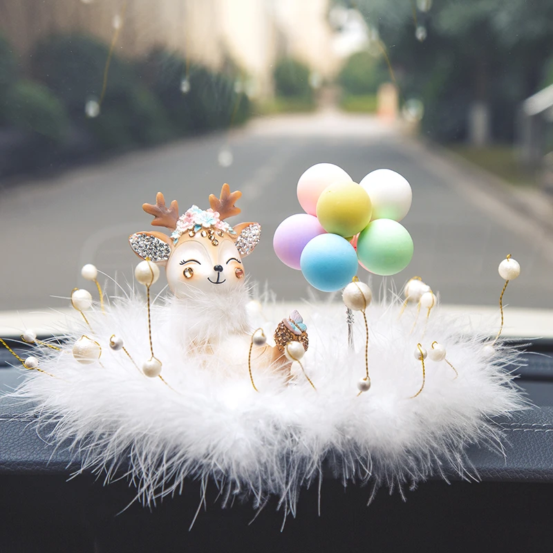 闪闪优雅鹿茶花羽毛珠小鹿珠垫汽车内饰摆件唯美汽车可爱摆件简约