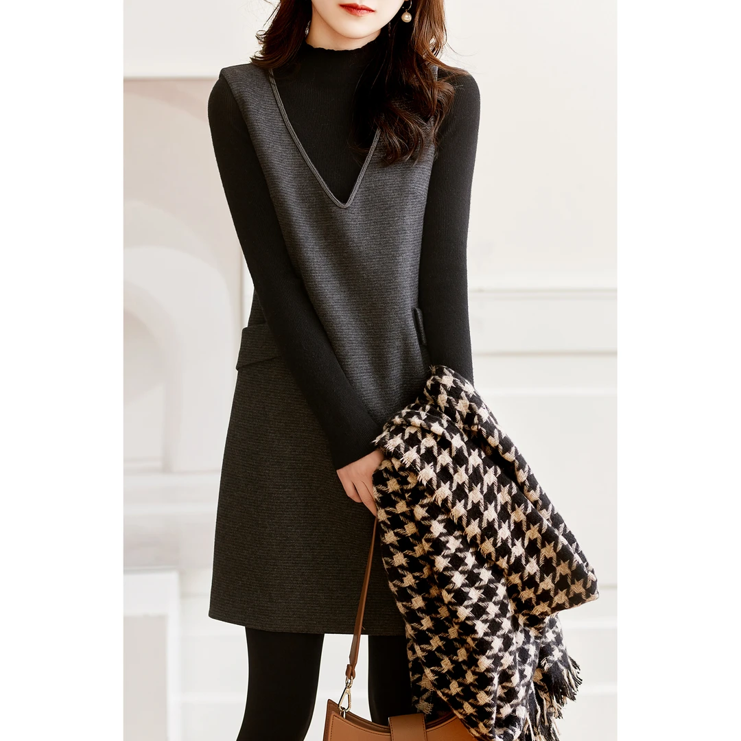 现货SS4651秋冬优雅女人味韵味 闪亮珠链 V领背心连衣裙