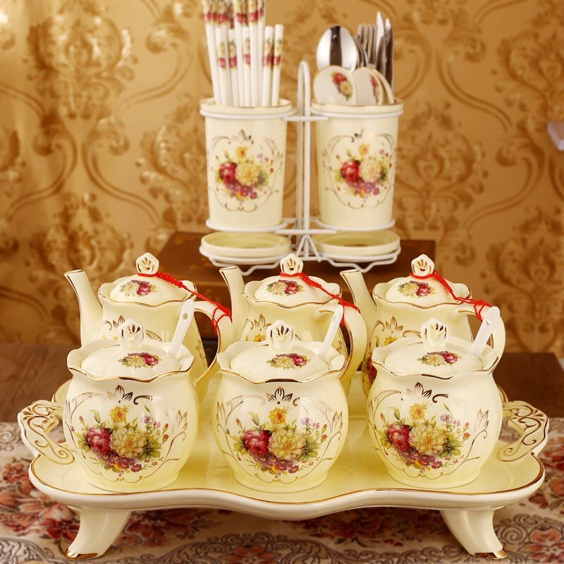 陶瓷家用厨房调料品罐组合套装猪油盐辣椒味精罐调味罐盒料瓶欧式