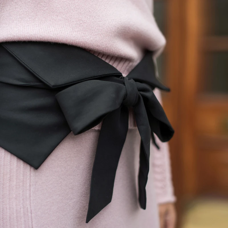 生活在左2022年春夏时装周气质中式绣花不规则夏至腰带M991030208