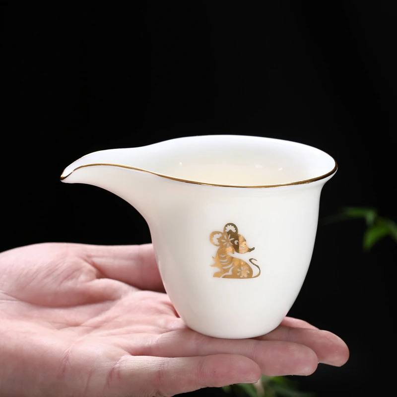 化腾羊脂玉公道杯创意十二生肖陶瓷茶海描金功夫茶具家用分茶杯