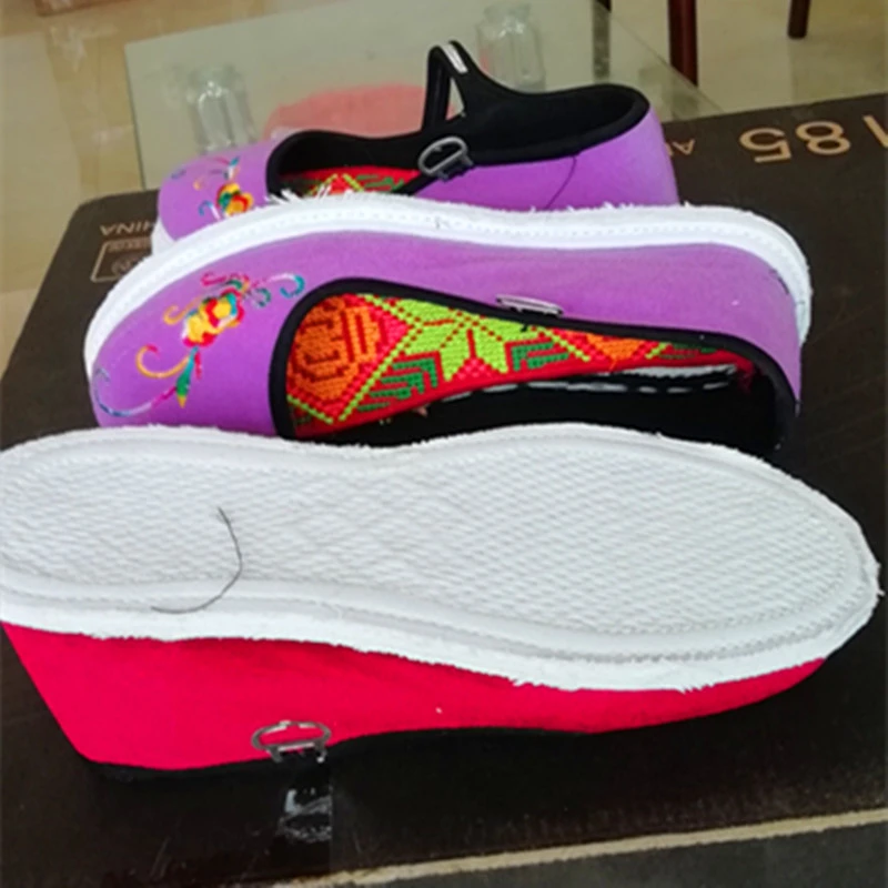 农村纯手工布鞋圆头平底一字带扣毛边纳底云南绣花鞋嫁妆孕妇月子