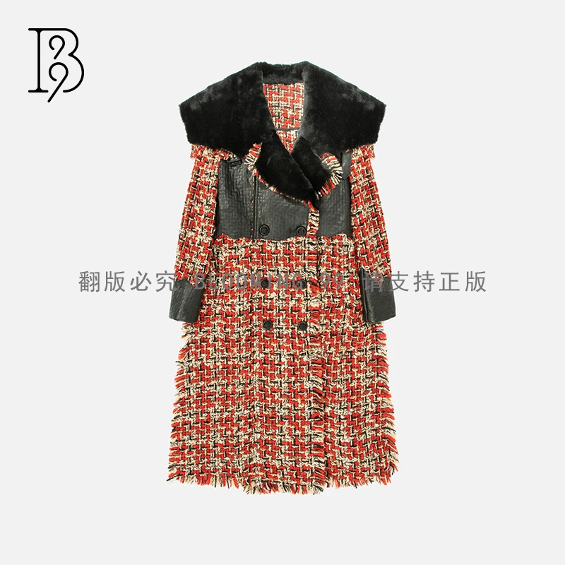 【B99官方旗舰店】女士秋冬时尚长款翻领格纹拼接大衣WFWCA13072