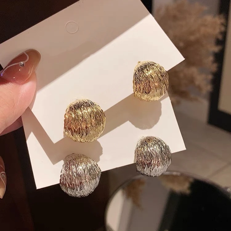 铜合金重工纹理窝窝耳环百搭小众夸张时尚ins