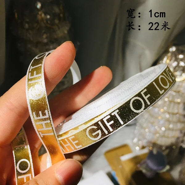 40个亚克力罩盒子蛋糕盒丝带灯串烘焙巧克力小熊用品