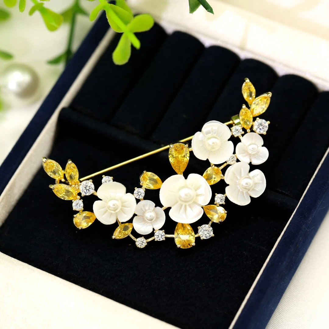 澜瑟 铜合金合成锆石胸针 xz2164清晨白露 胸针可做领针