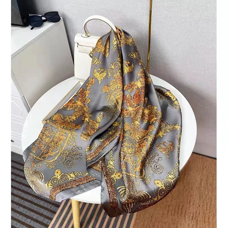 春新款灰色丽锦缎方巾韩版防晒沙滩巾仿真丝围巾披肩缎面丝巾百搭