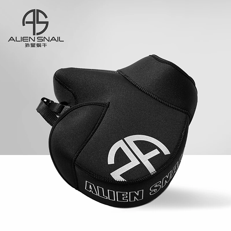 外星蜗牛摩托车车把套冬季保暖防寒加厚电动车车把套挡风电瓶车通
