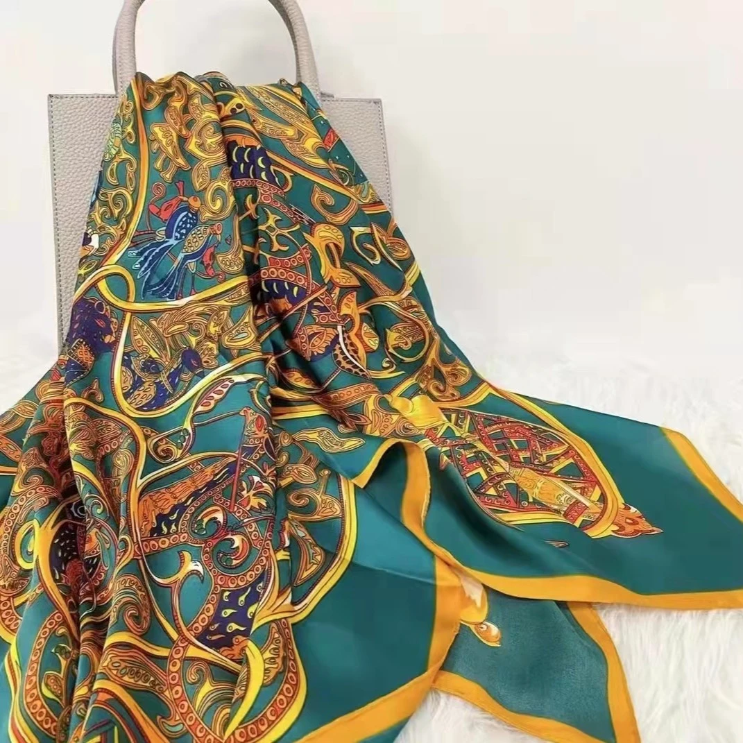 752 丽景缎110x110左右丝巾方巾