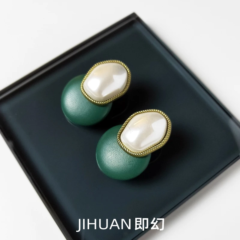 铜合金皮质耳饰 ♦静奢-绿 秋冬新款皮革小众橄榄绿耳坠 J-3958
