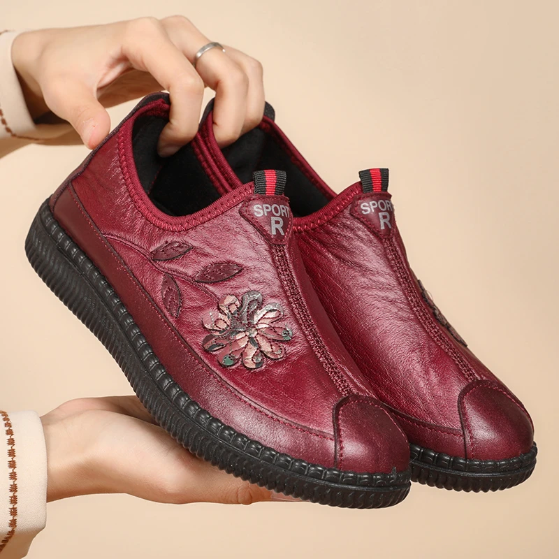 老北京布鞋春季新款女轻便舒适透气一脚蹬时尚百搭妈妈鞋奶奶鞋