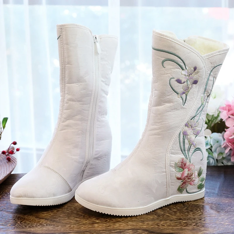 （帝王花）秋冬季古风汉服靴女内增高加绒中筒绣花鞋搭配古装棉靴子