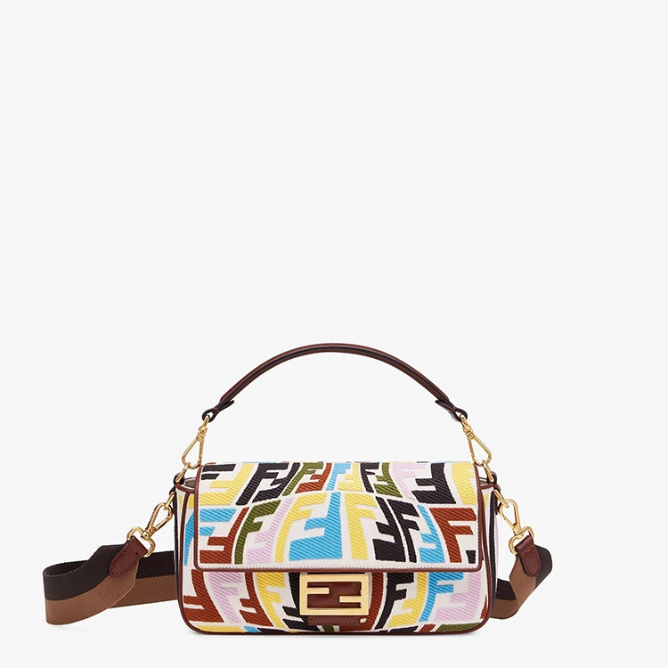 99新 FENDI/芬迪  拼色刺绣帆布中号法棍手袋