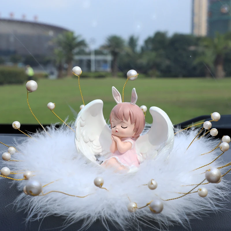 小女孩汽车摆件创意车载女生可爱仙气汽车装饰品