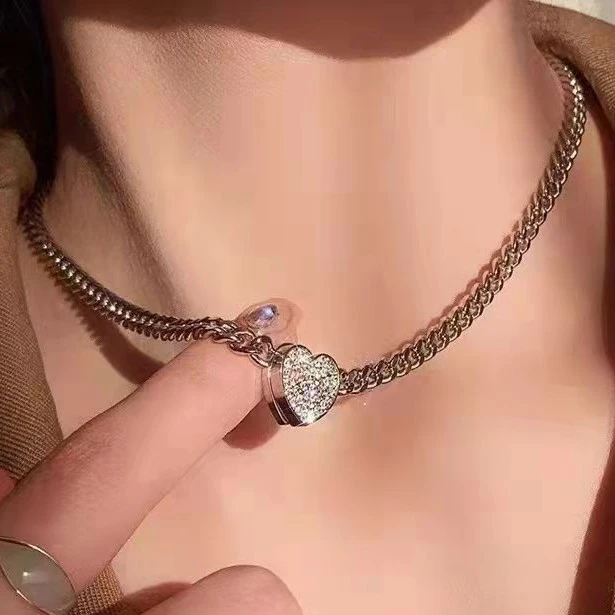 铜合金项链 百搭爱心项链毛衣链女轻奢小众设计气质简约项链