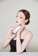 欧尼李时仁美妆店